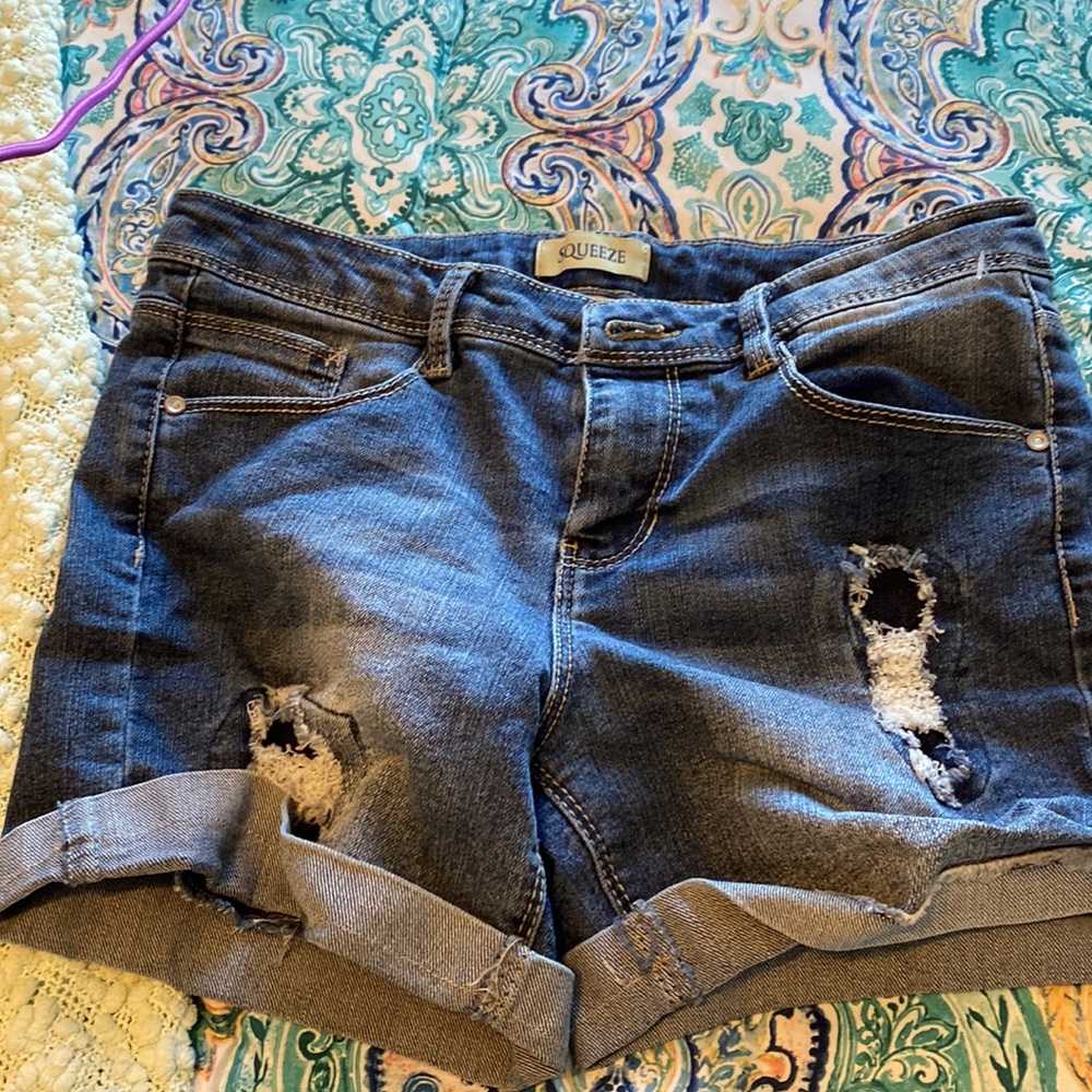4 Shorts bundle! - Picture 2 of 2